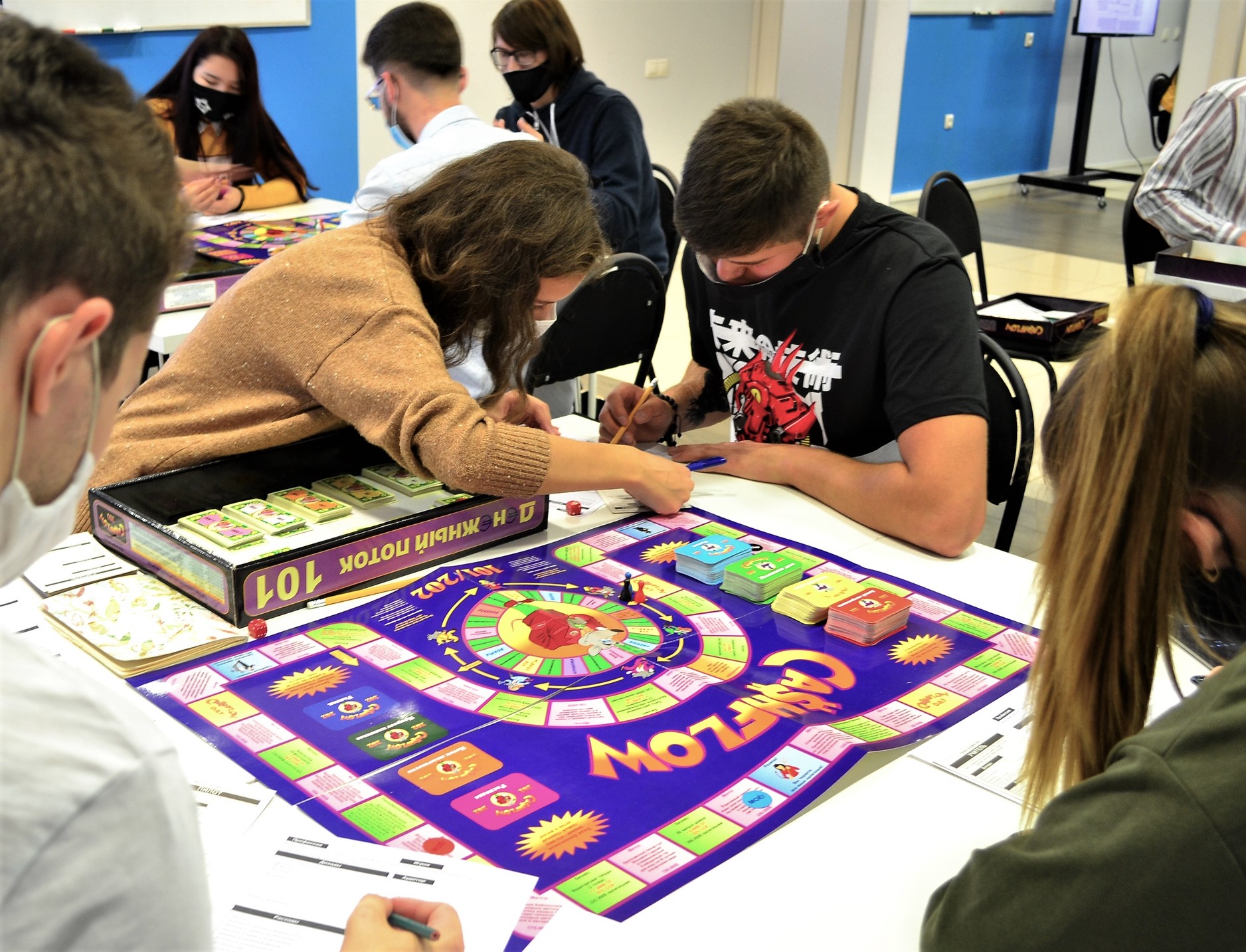 Молодежь Тюмени повысит уровень финансовой грамотности вместе с «Денежным потоком»