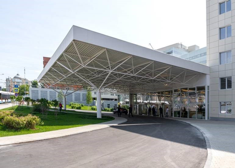 Жители Тюменской области могут бесплатно пройти лечение в московском онкоцентре по полису ОМС